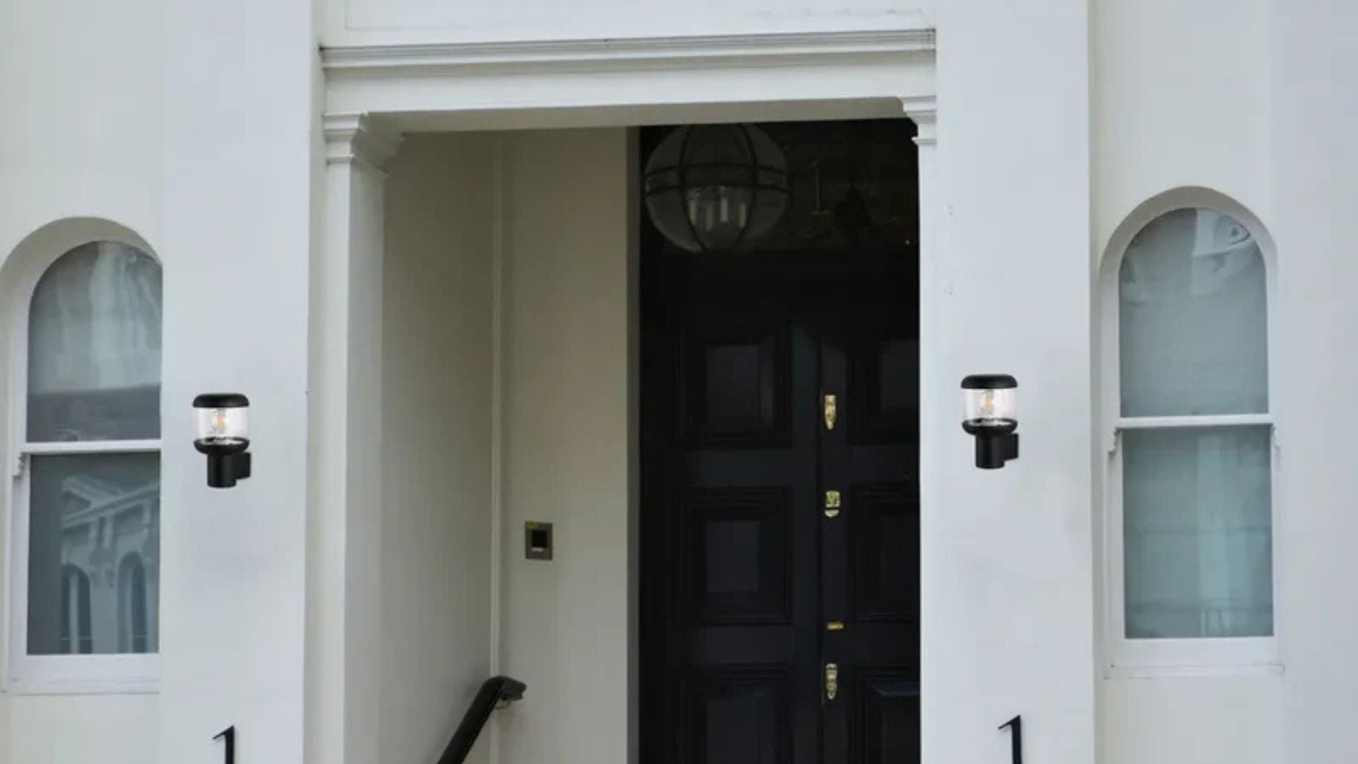 Security Meets Style: Where to Use Wall-Mounted LED Outdoor Fixtures Effectively