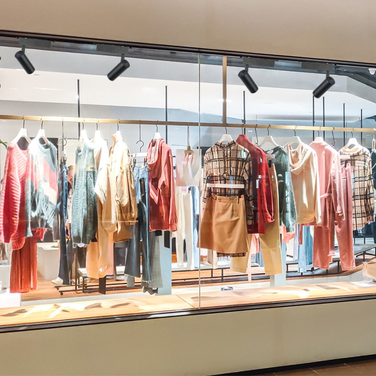 More interior usage of Tracklight 3-wire Single Line 10W Cool White 4000K Black Body | TEKLED 174-039903