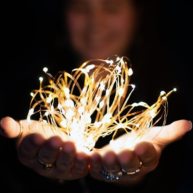 Close up of use of Mensa 2 Sets of Micro-LED 100 LEDs 10m with Battery Pack & USB Cable Warm White LED String Fairy Light