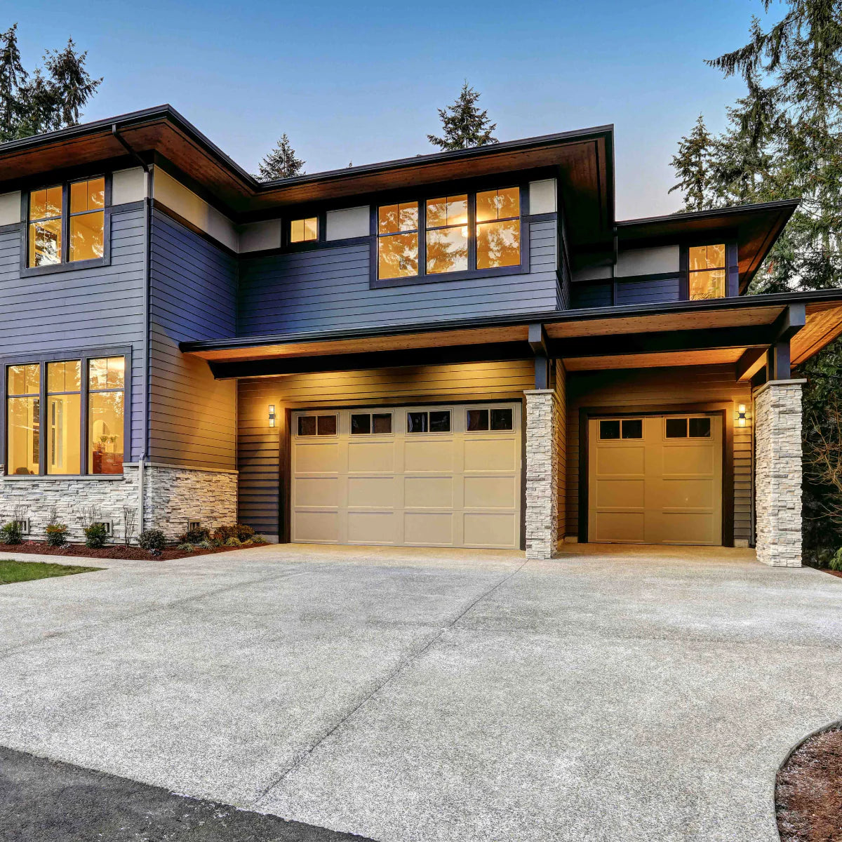 Lux Vintage Classic Up Down Outdoor Wall Light IP54 White 182-03424 in play