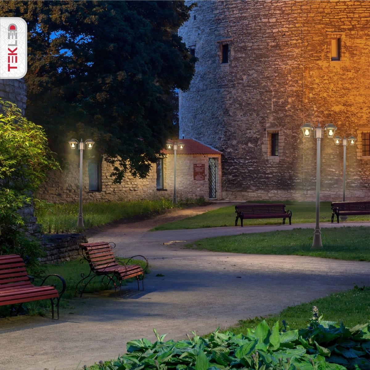 Outdoor application for Post Top Lamp Matt Black Clear Glass 2XE27 2.3M