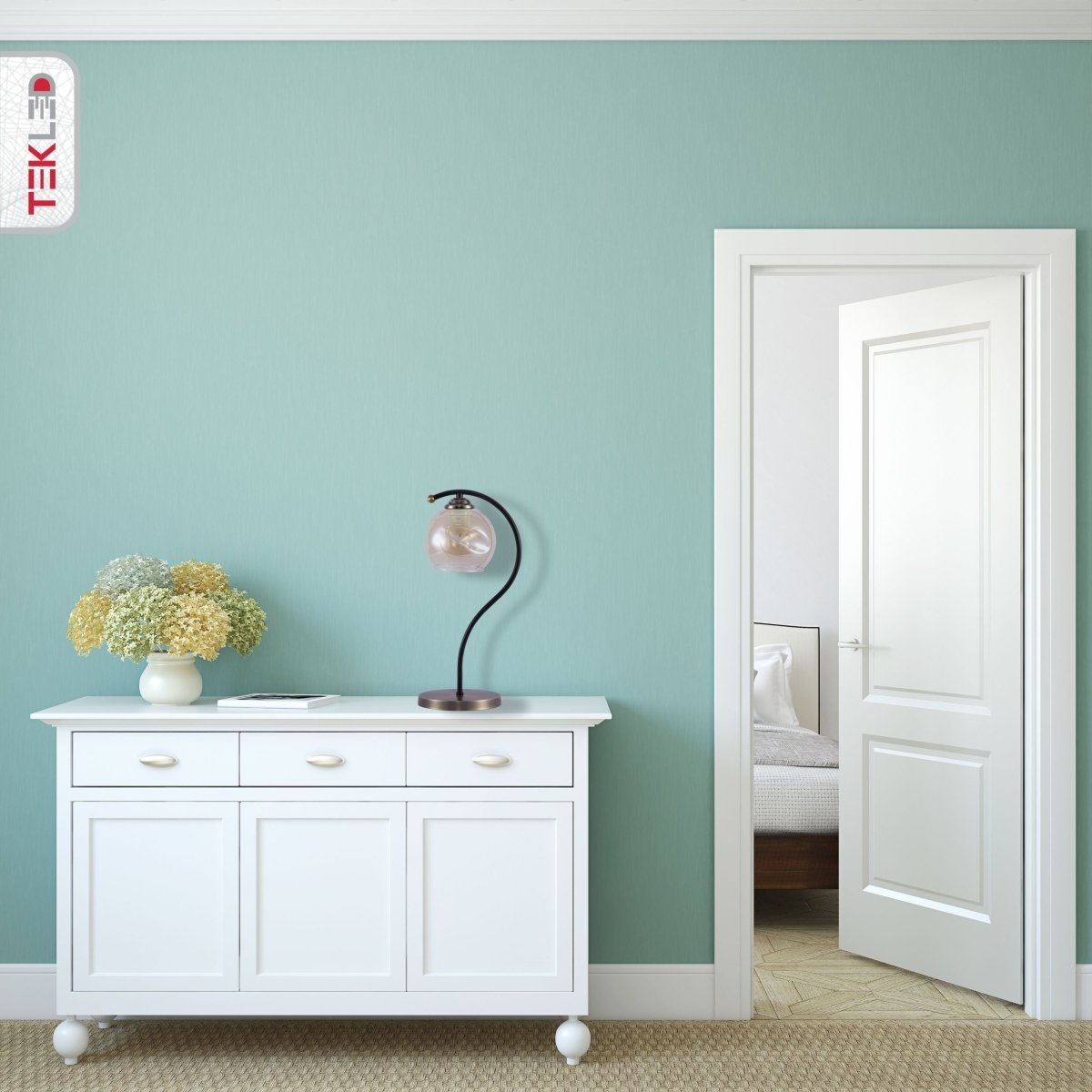 Interior application of Black Antique Brass Metal Amber Globe Table Lamp with E27 Fitting | TEKLED 151-19686